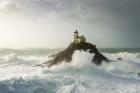 Lumiere De Tempete Au Phare De Tevennec