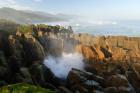 New Zealand, Paparoa NP, Pankace Rocks blowhole