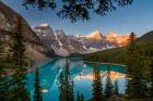 Alberta, Banff National Park, Moraine Lake At Sunrise