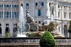 Spain, Madrid Plaza de Cibeles with Fuente de Cibele