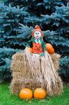 Wisconsin Autumn haystack, Halloween decorations