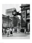 Clock mounted on the wall of a building, Marshall Field Clock, Marshall Field and Company, Chicago, Illinois, USA