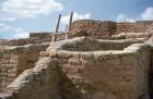 Pueblo Indian dwelling and Kiva, built 11th-14th century (photo)