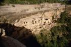 Remains of Pueblo Indian cliff dwellings, built 11th-14th century (photo)