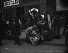 Italian bread peddlers, Mulberry St., New York, c.1900 (b/w photo)