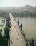 View of the Charles Bridge over the River Vltava (photo)
