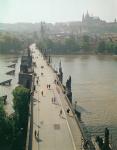 View of the Charles Bridge over the River Vltava (photo)