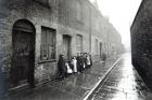 London Slums, c.1900 (b/w photo)