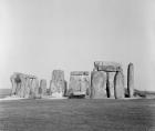 Stonehenge (b/w photo)