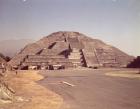 Pyramid of the Moon, built c.100-350 AD (photo)
