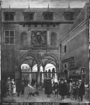 The Stock exchange in Amsterdam (oil on canvas)