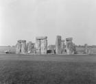 Stonehenge (b/w photo)