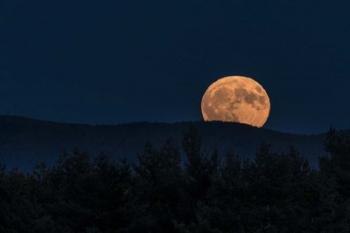 Supermoon Ridge Rise | Obraz na stenu