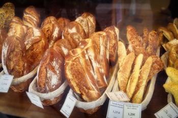 Bread in a Bakery Window | Obraz na stenu