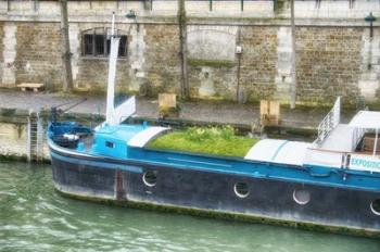 Garden Boat In The Seine River | Obraz na stenu