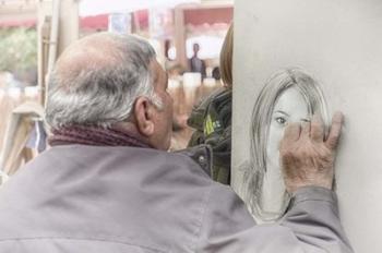 Monmartre Artist Working On Place du Tertre V | Obraz na stenu