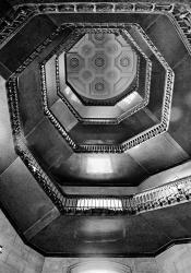 City Hall Stairwell (b/w) | Obraz na stenu