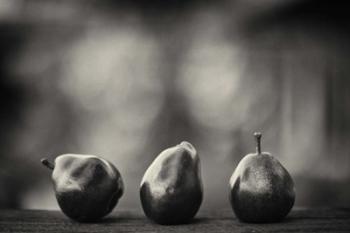 Three Red Pears on the Precipice | Obraz na stenu