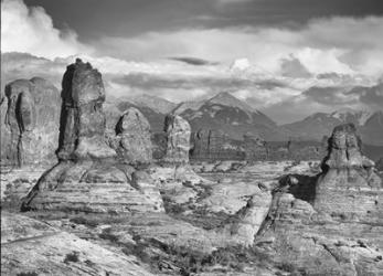 Valley Of Rock And Sky With Mountains | Obraz na stenu