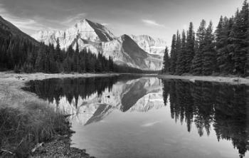 Lake Reflecting White Mountains | Obraz na stenu