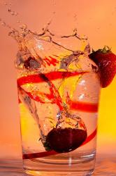 Strawberry Splash In Red Swirl Glass II | Obraz na stenu