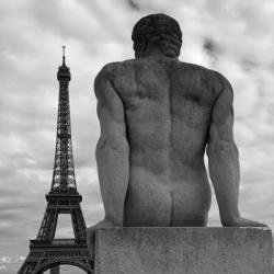 Eiffel and Man | Obraz na stenu