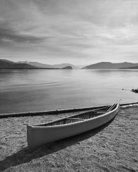 Lone Boat Ashore, Canada 99 | Obraz na stenu