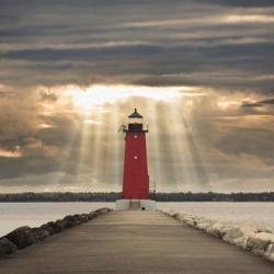 Manistique Lighthouse & Sunbeams, Manistique, Michigan '14 - Color | Obraz na stenu