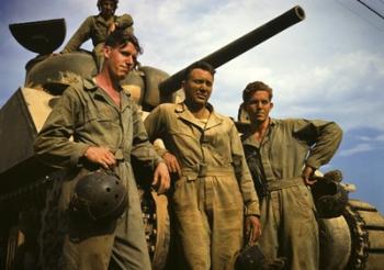 Tank Crew leaning on M-4 tank, Ft. Knox, KY | Obraz na stenu
