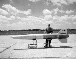 Man and Ramjet Missile | Obraz na stenu