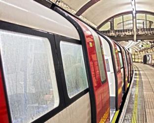 London Tube Train | Obraz na stenu