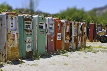 Vintage Gas Pumps Tilt | Obraz na stenu