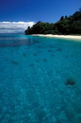 Nosy Tanikely Surrounded by Deep Blue Ocean, Madagascar | Obraz na stenu