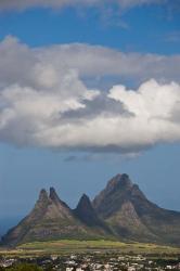 Mauritius, Curepipe, Mountains from Trou aux Cerfs | Obraz na stenu