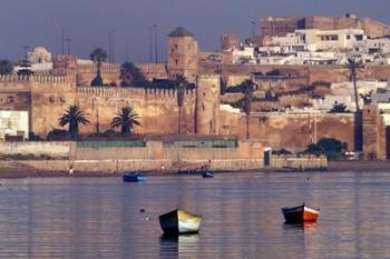 Fishing Boats with 17th century Kasbah des Oudaias, Morocco | Obraz na stenu