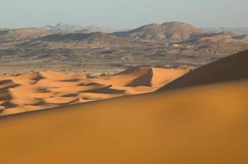 MOROCCO, Tafilalt, MERZOUGA: Erg Chebbi Dunes sunset | Obraz na stenu