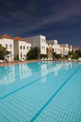 MOROCCO, ESSAOUIRA: Ryad Mogador Hotel Pool | Obraz na stenu