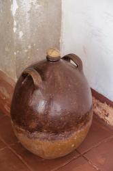 Africa, Mozambique, Island. Earthenware pot at Governors Palace. | Obraz na stenu