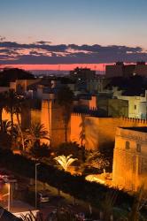 Tunisia, Sfax, Medina along Avenue Ali Belhouane | Obraz na stenu