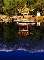 Cangshan Mountains and Park Pavilion, Dali, Yunnan, China | Obraz na stenu