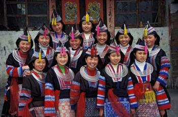 Tip-Top Miao Girls in Traditional Costume, China | Obraz na stenu