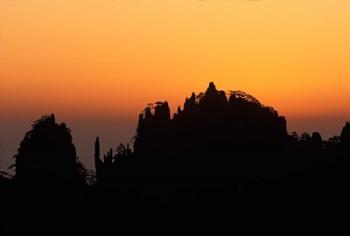 Mt Huangshan (Yellow Mountain) at Sunset, China | Obraz na stenu