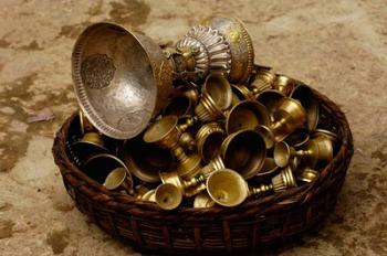 Brass Yak Butter Tea Cups in Songzhanling Monastery, Zhongdian, Deqin Tibetan Autonomous Prefecture, Yunnan Province, China | Obraz na stenu