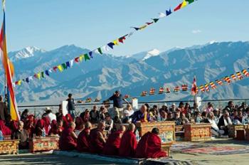 Tibetan Ceremony in Shanti Stupa, Leh, Ladakh, India | Obraz na stenu