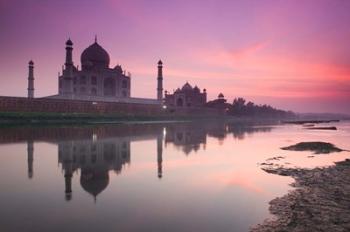 Taj Mahal From Along the Yamuna River at Dusk, India | Obraz na stenu