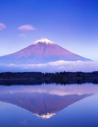 Mt Fuji with Lenticular Cloud, Motosu Lake, Japan | Obraz na stenu