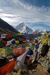 Prayer flags, Everest Base Camp Trail, peak of Ama Dablam, Nepal | Obraz na stenu