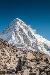 Trekkers on a trail with Mt Pumori in background | Obraz na stenu