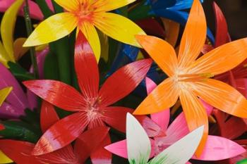 Star shaped carved wooden flowers at market, Bo Sang, Chiang Mai, Thailand | Obraz na stenu