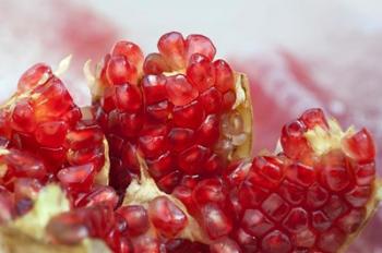 Pomegranate on the street raw or made into juice, Bangkok, Thailand | Obraz na stenu